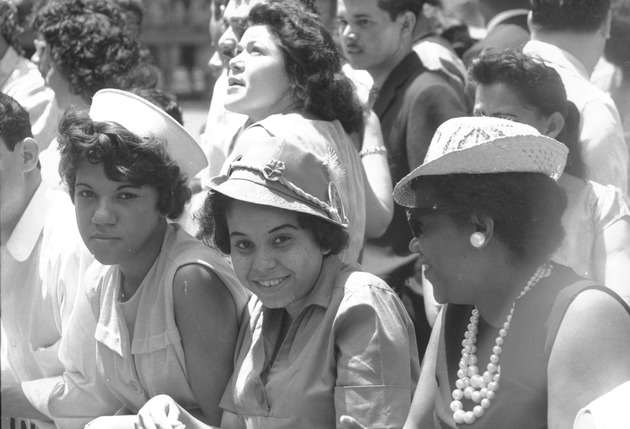 Crowd watching the Puerto Rican Parade