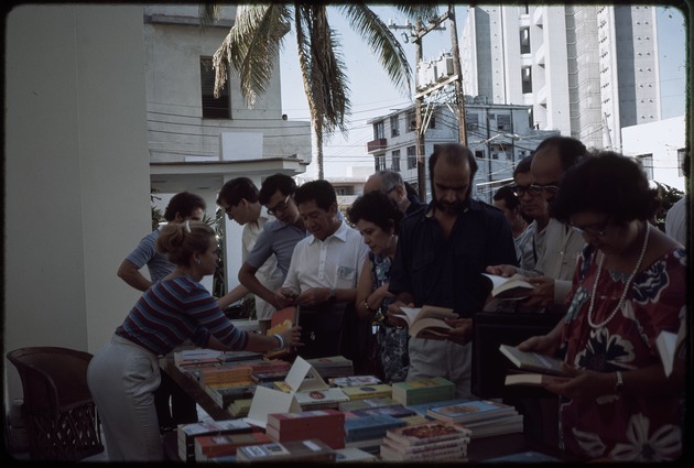 Book sale, Cuba