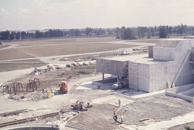 University House construction