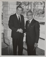 [1971-01-25] Governor Reubin Askew and Secretary-General U Thant shaking hands