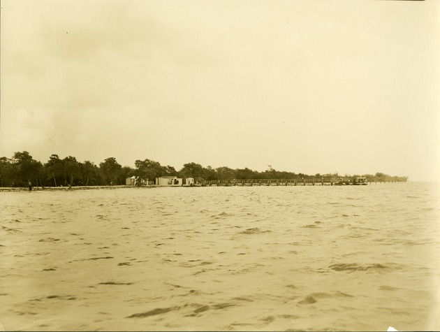 Dock at Virginia Beach - Recto