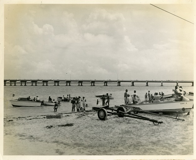 Staff boats - Recto