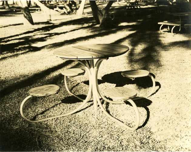 Round picnic table - Recto