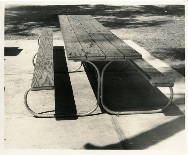 Square picnic table