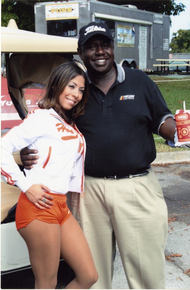 Man and Hooters girl