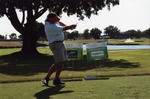 [2007-12-12] Golfer taking swing