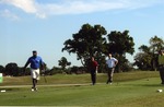 [2007-12-12] Golfers on golf course