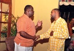 [2010-08-21] Men shaking hands