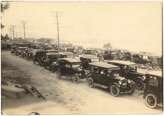 Traffic on County Causeway approaching Miami Beach, east of Star Island Bridge