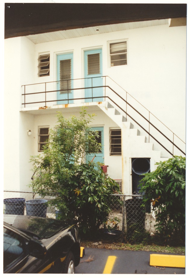 Florence Manor Apartments, Marseilles Drive