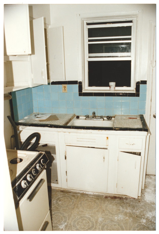 Florence Manor Apartment kitchen