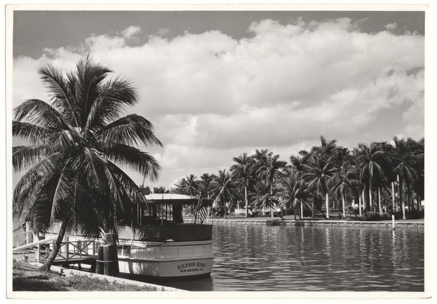 Waterway between Sunset Islands