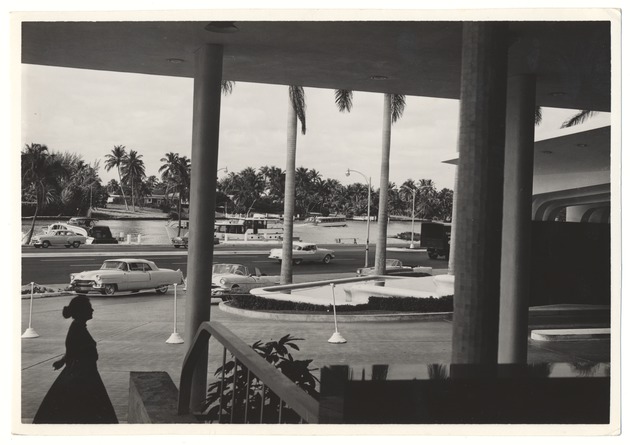 Miami Beach hotel car port