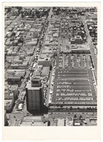 Washington Ave showing the Miami Beach Federal Bank and 17th Street in the right
