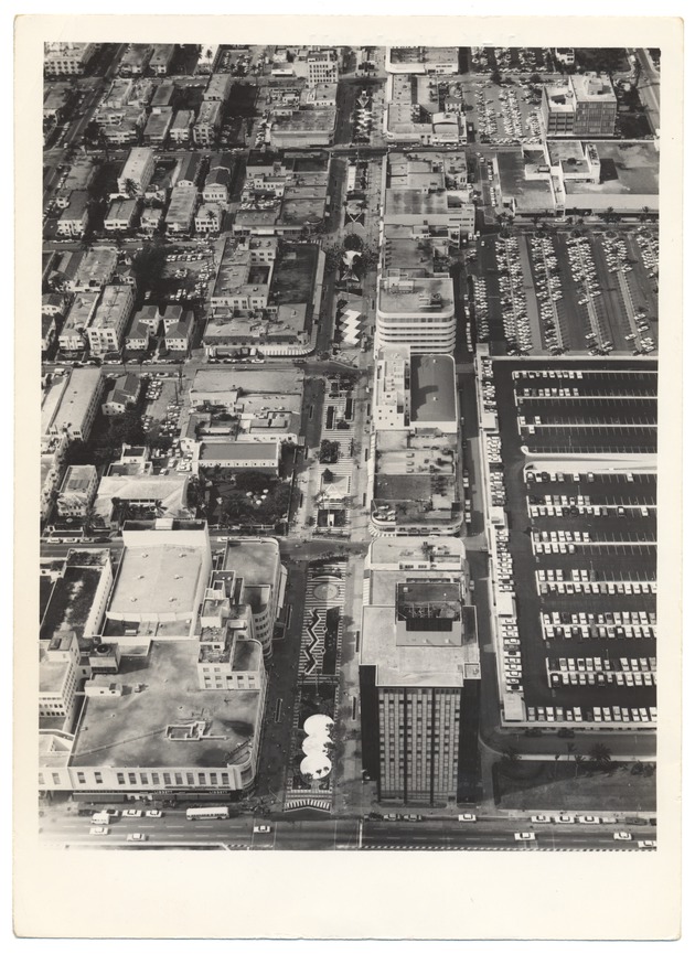 Washington Avenue to Jefferson Avenue showing Lincoln Road Mall - 