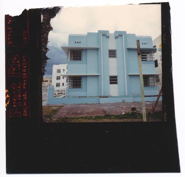 Miami Beach Art Deco apartment buildings - 