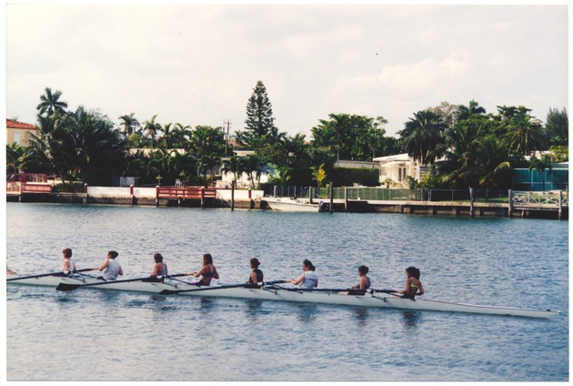 Indian Creek rowers - Recto Photograph