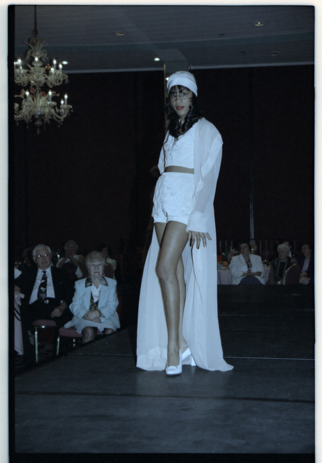 Model standing on runway - Recto Photograph