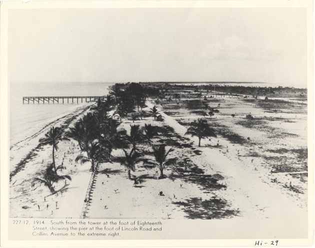 Pier at the end of Lincoln Road and Collins Avenue