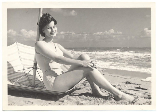 Karen Holland - promotional modeling beach scene - Recto