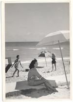 Syn Sinclair and two others - promotional modeling beach scene