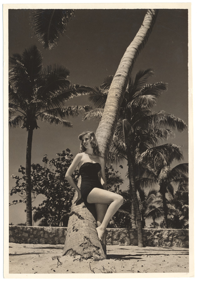 Alta Whipple - promotional modeling beach scene - Recto