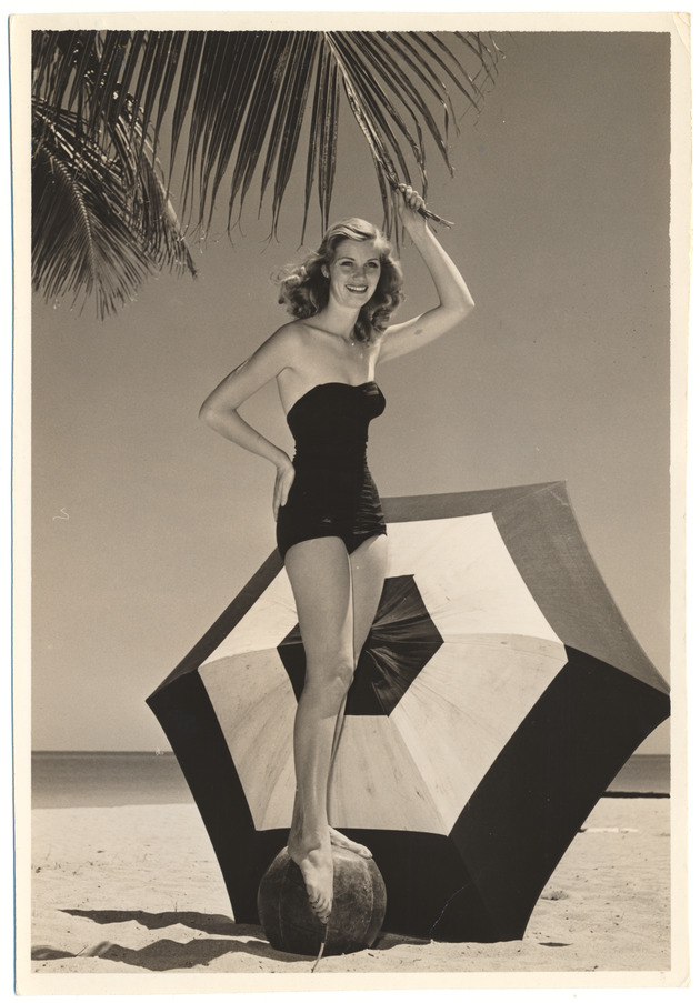 Alta Whipple - promotional modeling beach scene - Recto