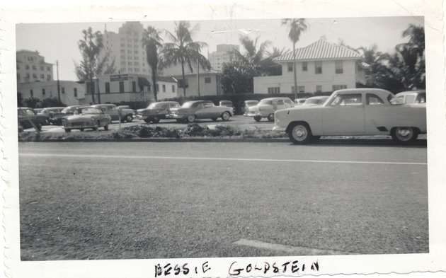 Miami Beach parking lots and classic cars, ca. 1950s - Photograph, recto: [Street  scene with view of parking lot, ca.1950s]