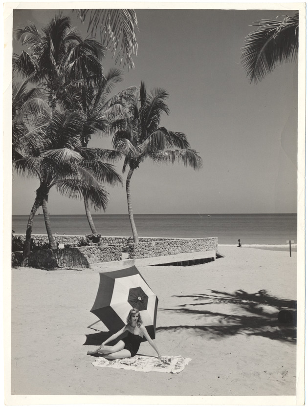 Alta Whipple beach modeling scene, March 1957 - 