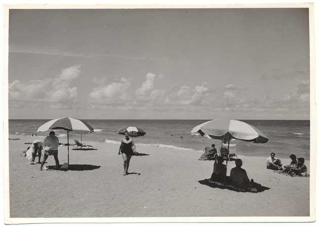 Forty-sixth Street beach scene, May 1957 - 