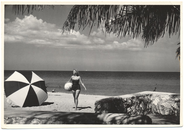 Loretta Larsen beach modeling scene, August 1955 - 