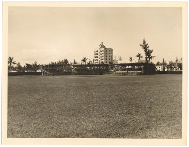 Flamingo Park baseball field and players, 1929-1930 - Photograph, recto: [Flamingo Park baseball field, 1933]