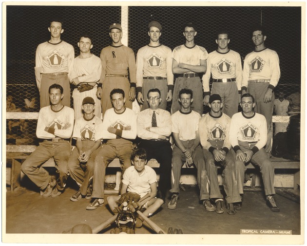 Miami League baseball players - Photograph, recto: [Miami League baseball players with jerseys saying "Miami Home Milk Assn"]