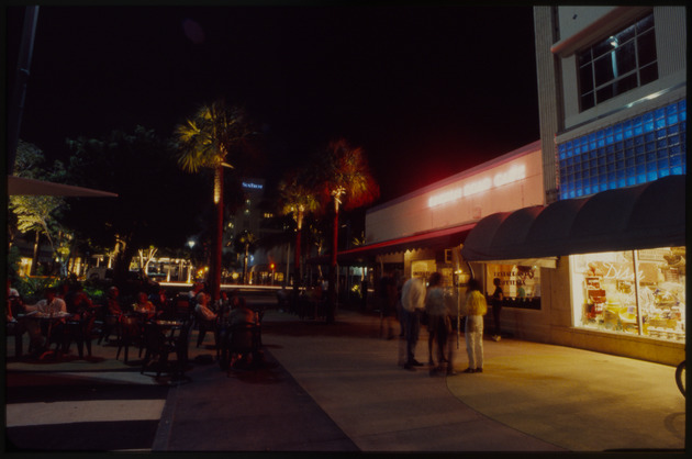 Lincoln road at night - Image 1