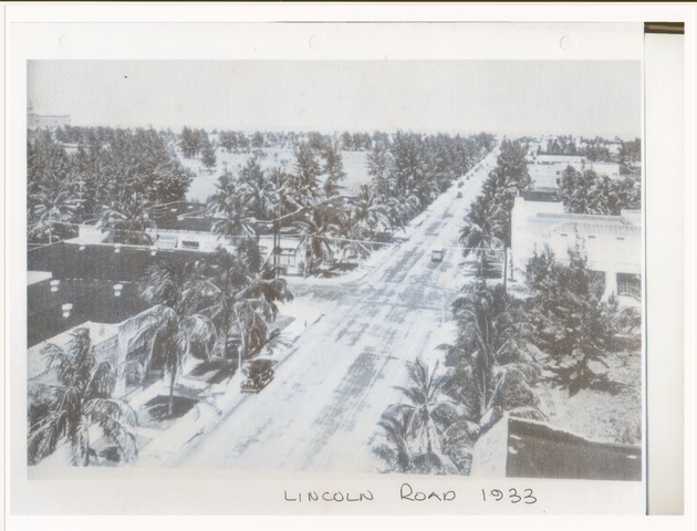 Lincoln Road, 1933 - Photograph, recto: Lincoln Road 1933