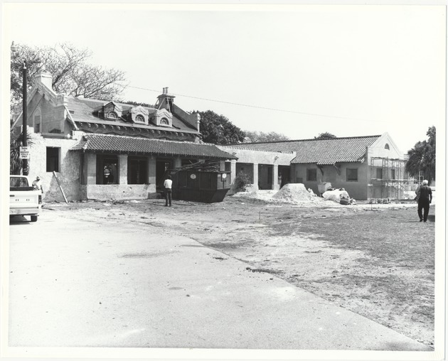 21st Street Community or Recreation Center during construction and remodeling in March of 1985 - 