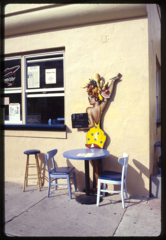 Eatery on Miami Beach sidewalk