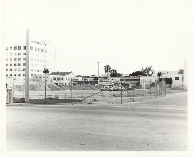 17th Street Parking Garage - Recto Photograph