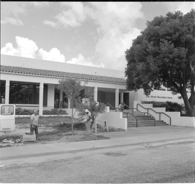 21st Street Recreation Center and city officials at events, 1980s - Negative: [Views of 21st Street Recreation Center]