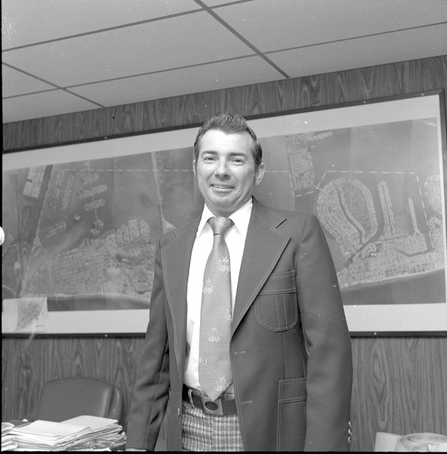 Mayor Harold Rosen, Miss Lincoln Road, equestrian, and baseball players, 1977 - Negative: [View of City of Miami Beach employee]