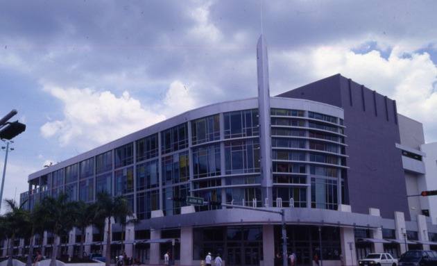 Side of Lincoln Road Cinema