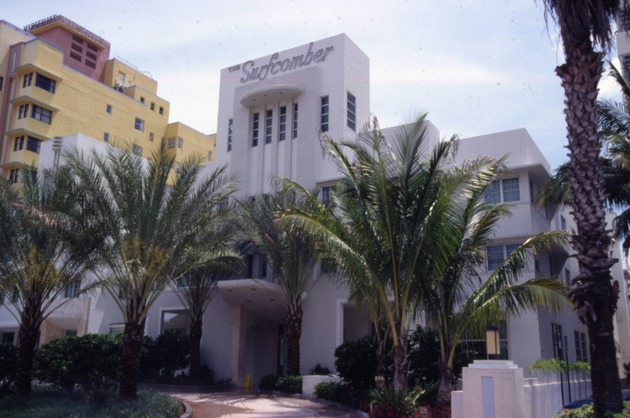 Surfcomber Hotel on Collins Avenue