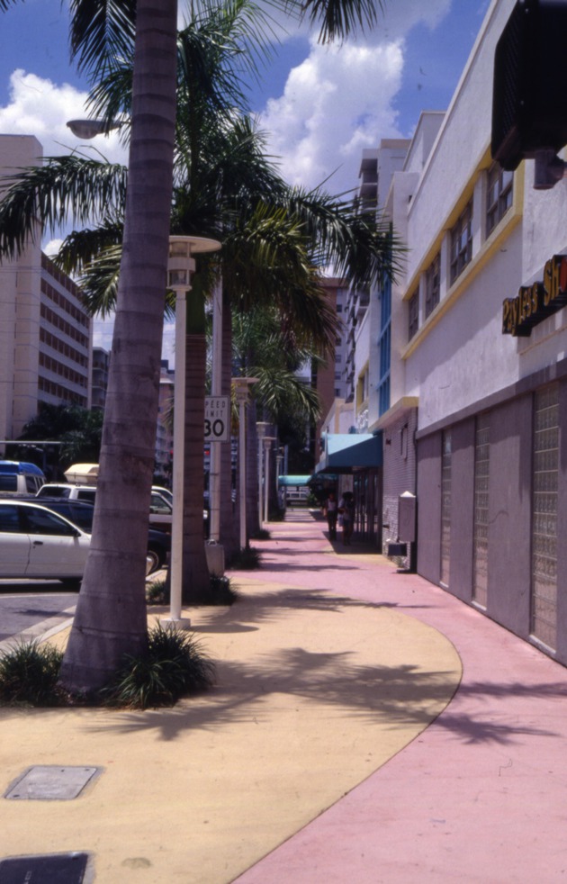 Payless ShoeSource on Lincoln Road