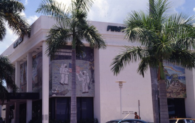 First Union Bank on Lincoln Road