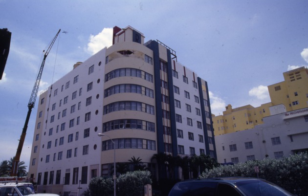 Raleigh Hotel on Collins