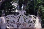 Lavish Miami Beach Residence Gate