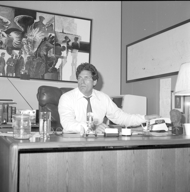 Miami Beach Mayor Alex Daoud at his desk - Image 1