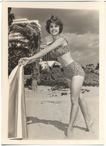 Jackie Modisette - beach modeling scene