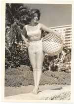 Elyse Gilman - beach modeling scene
