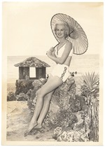 [1960] Betty Spalding - beach modeling scene